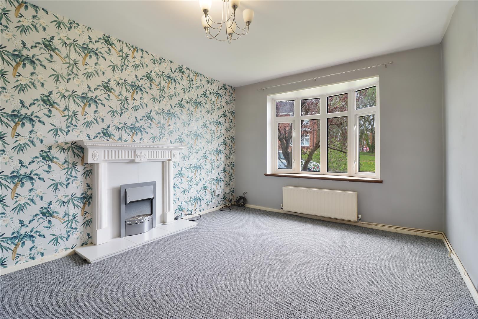 2 bed property in Holme Hall Crescent, Chesterfield